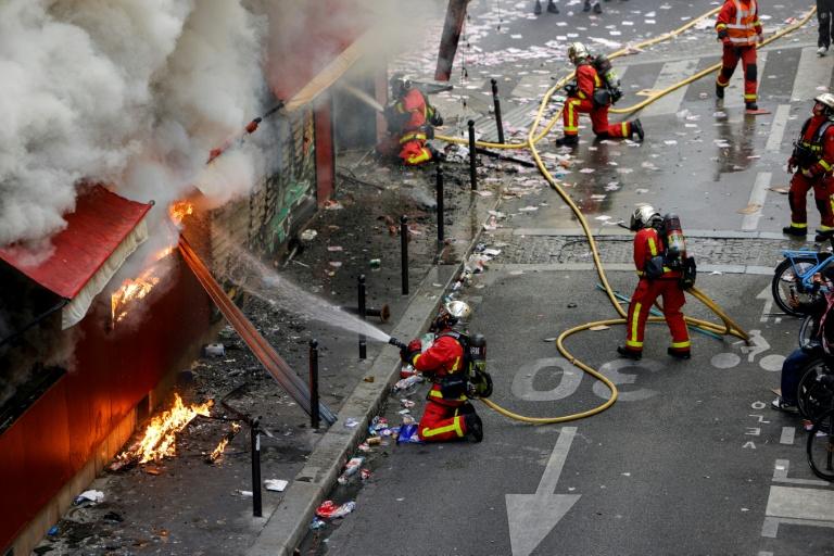 La France sonnée au lendemain d'une journée de mobilisation ayant viré au chaos