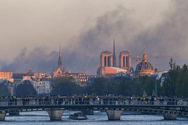 "Du jamais vu" : dans le centre de Paris, des scènes de pillage hors de contrôle