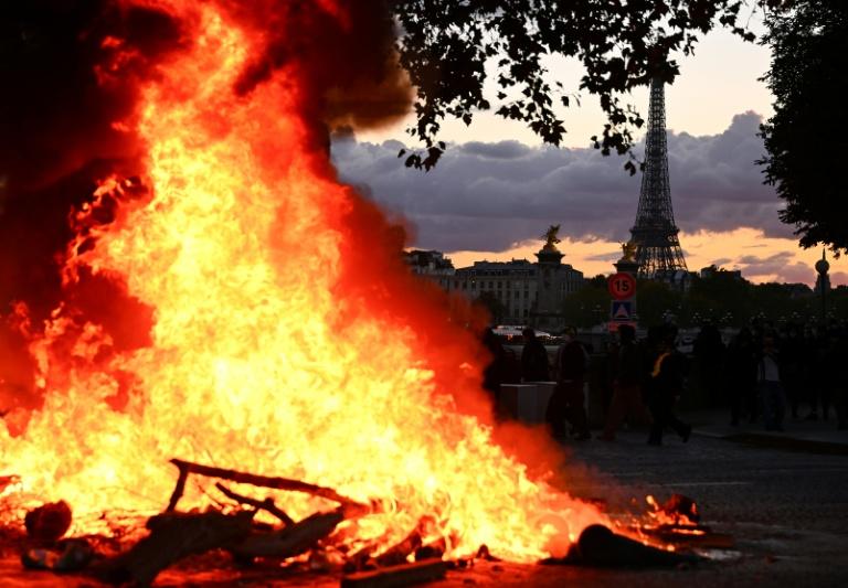 "Du jamais vu" : dans le centre de Paris, des scènes de pillage hors de contrôle