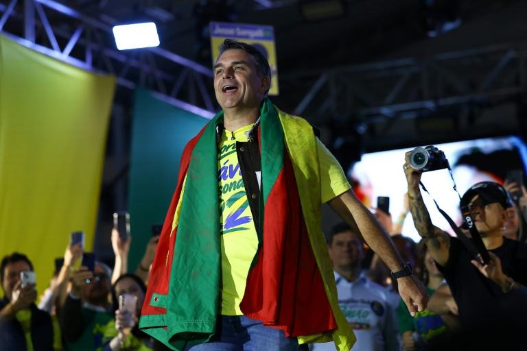 Brésil: premier débat entre Lula et Bolsonaro, une semaine avant le second tour