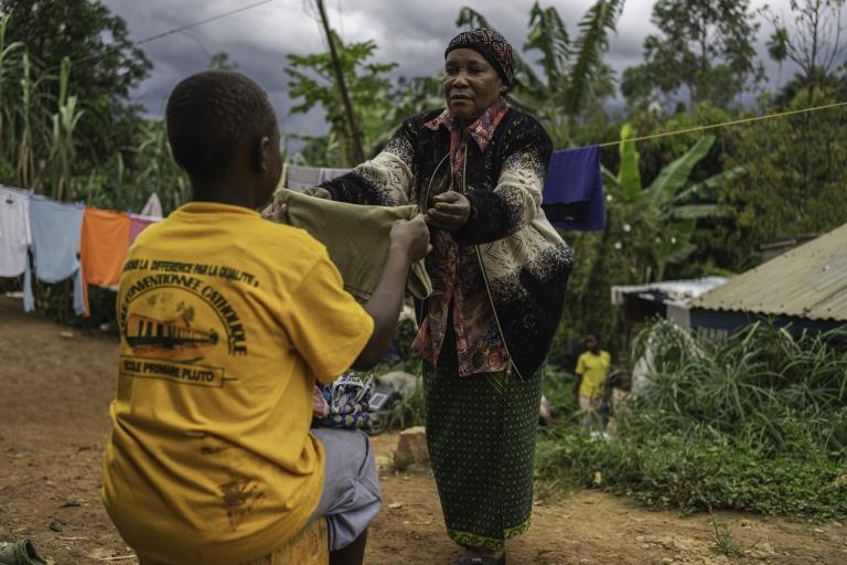 "Perdu père et mère": en RDC, Ebola fait des centaines d'orphelins