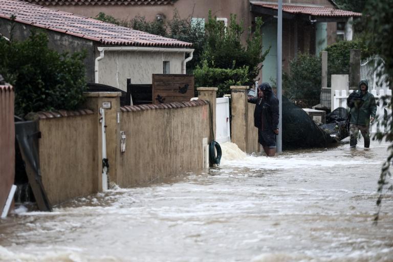 Un mort dans les fortes intempéries près de Marseille, la Haute-Corse en vigilance rouge