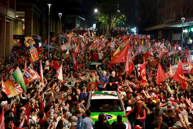 Brésil : Lula veut disqualifier Flavio Bolsonaro pour "ingérence" de Meta