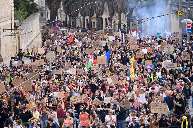Salaires, services publics, éducation : que demandent les manifestants ?