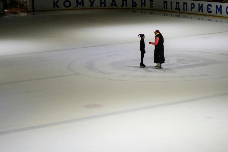 A Kiev, sauts et pirouettes sur glace en dépit des alertes aériennes