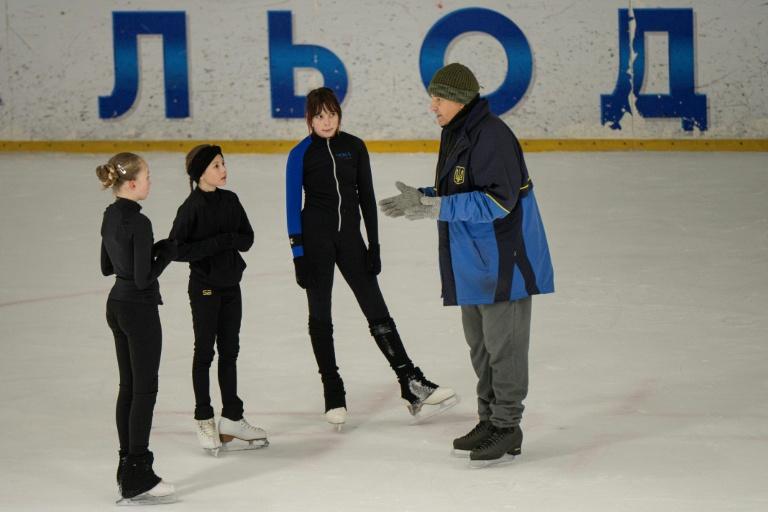 A Kiev, sauts et pirouettes sur glace en dépit des alertes aériennes