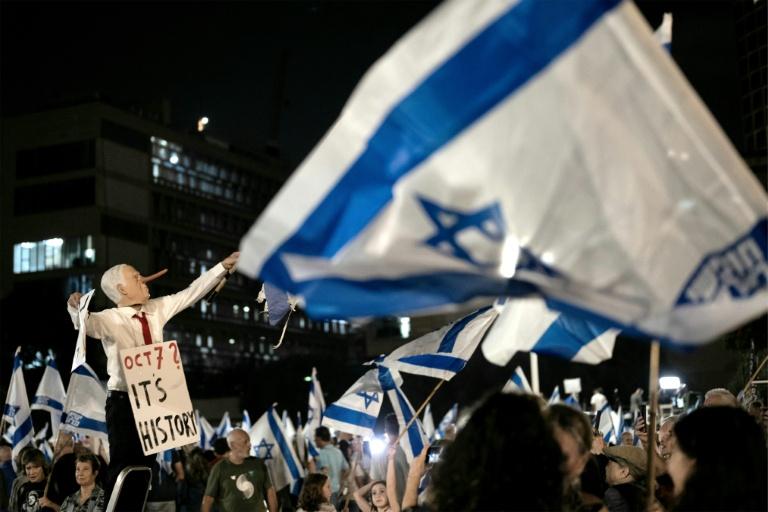 A Tel-Aviv, rassemblement massif contre Netanyahu avant les élections