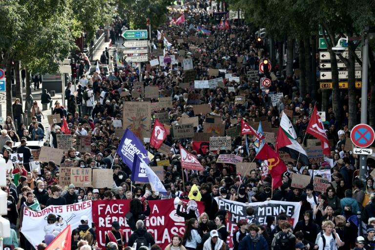 Après un samedi plus calme qu'attendu, les autorités prudentes sur les suites de la colère sociale