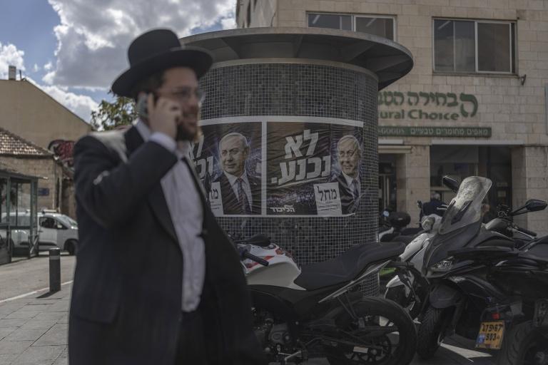 Israël : le camp de Netanyahu en tête après les élections mais sans majorité