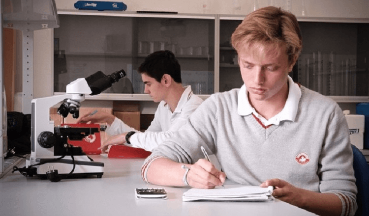 Canadian School of Milan