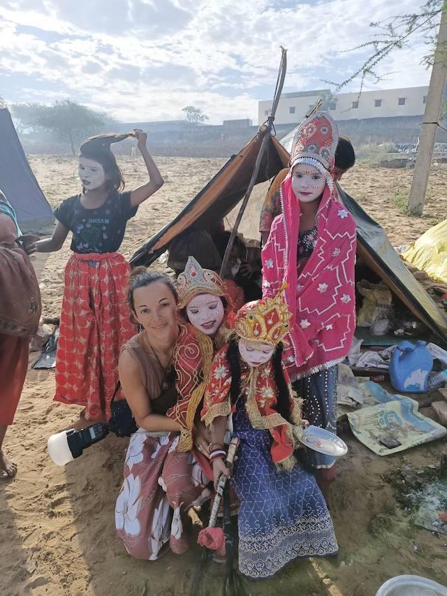 Aurelie Fischer Pushkar de petites déesses 2.jpeg (262.57 Ko