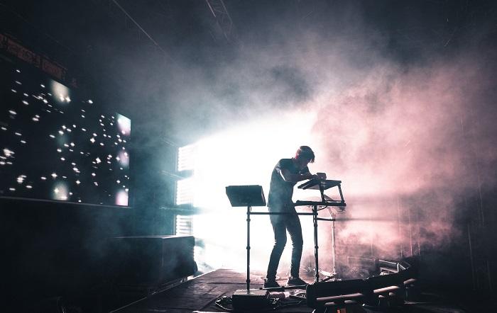Petit Biscuit en concert à Londres