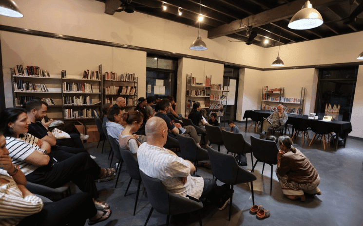 dédicace rencontre à l'Alliance française de Chiang Mai