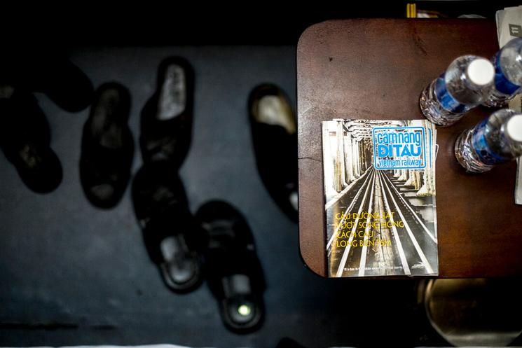 Dans le compartiment du train, quatre couchettes pour 33 heures de trajet. Depuis Hanoi, je rallie Saigon par voie ferrée.