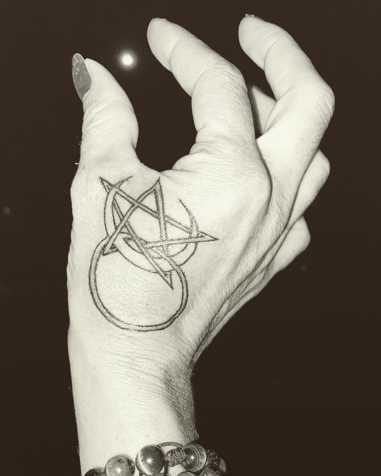 Tatouage par Charly Bong’art à cotonou Bénin