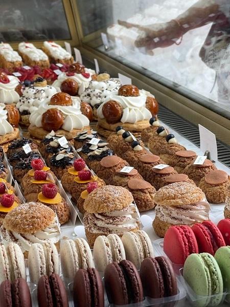 Une capsule de Paris à Lima : la pâtisserie Napoléon