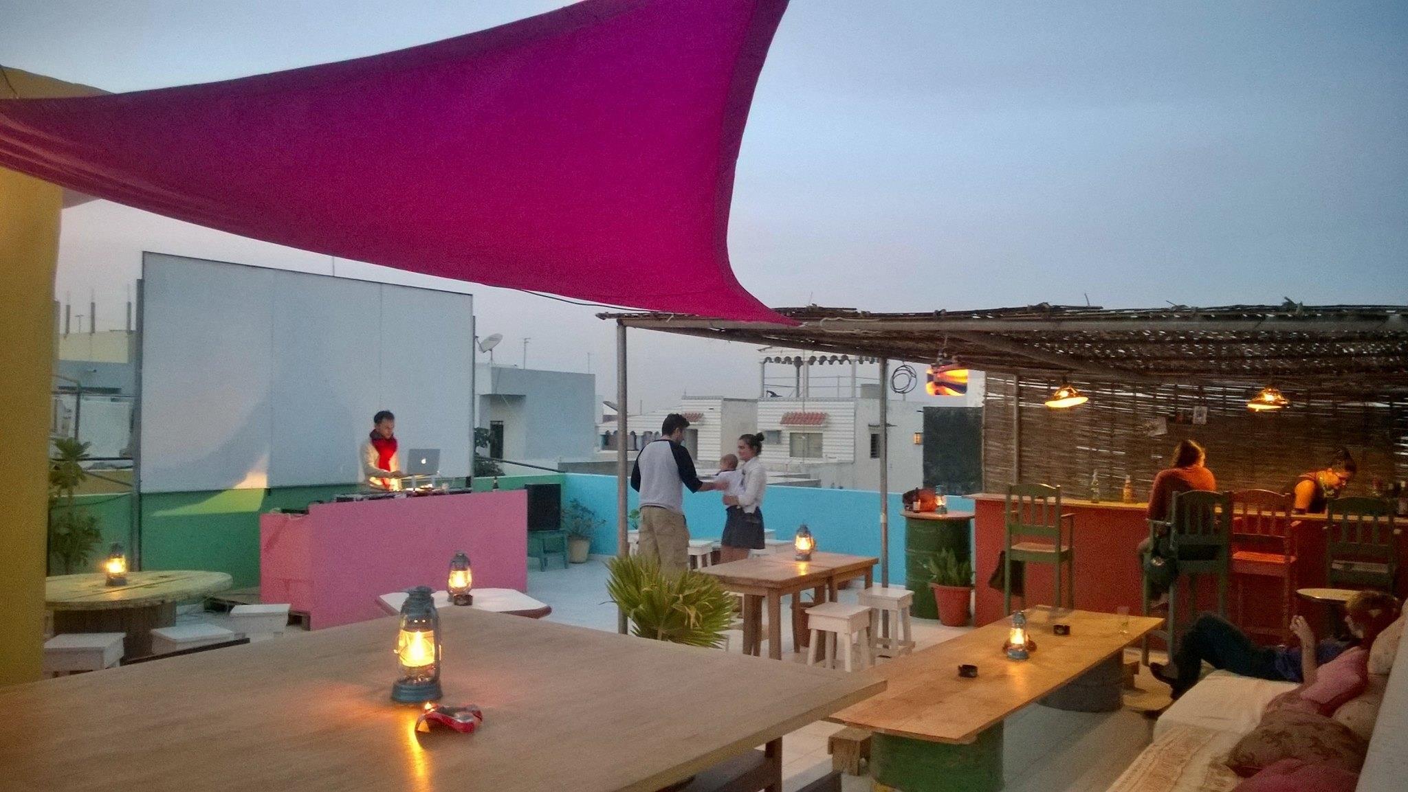 hotel du phare mamelles dakar sortir ciné apéromix pizza burger