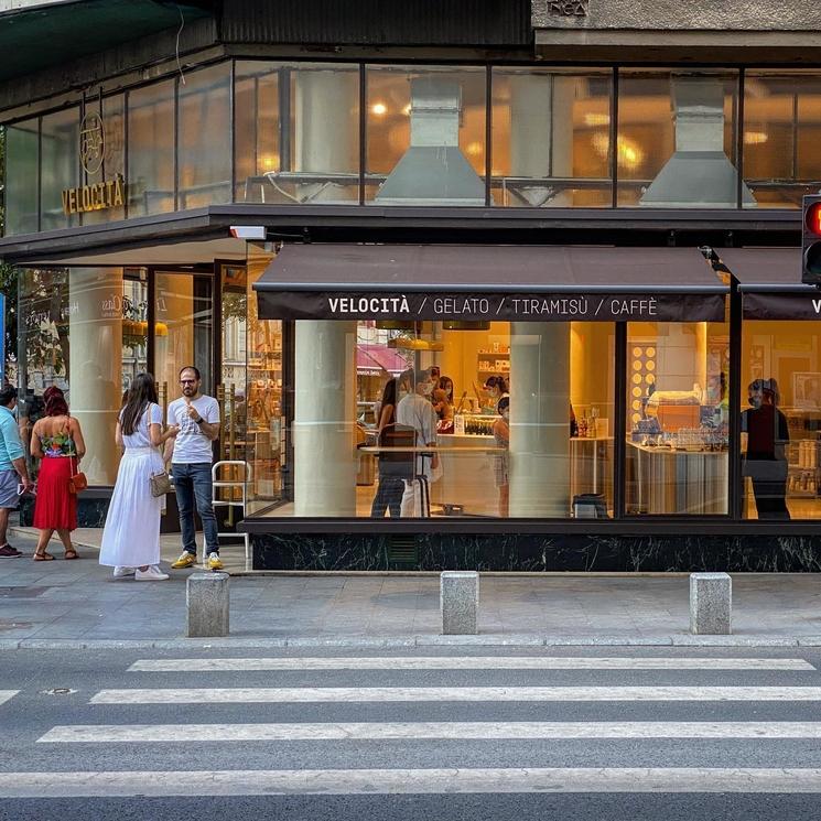 velocita-devanture-rue