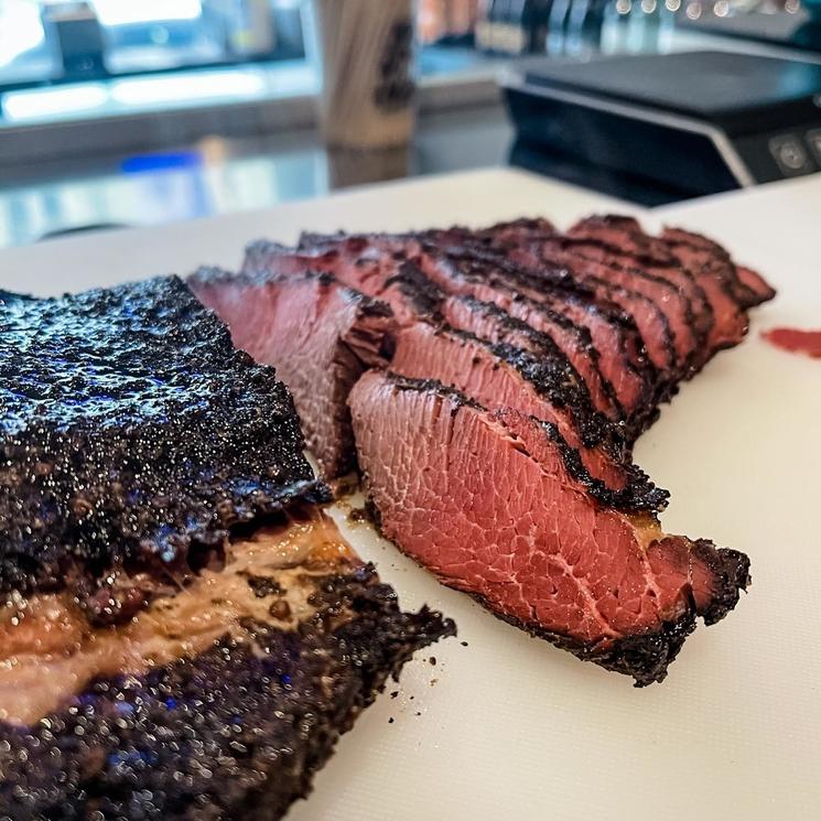 grabit-bucarest-sandwich-pastrami