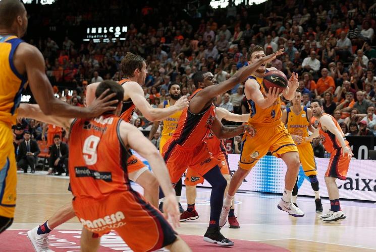 Le mental et les blessures ont plombé la saison des Taronjas