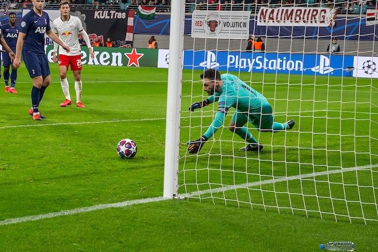 Lloris arrête un but à Tottenham