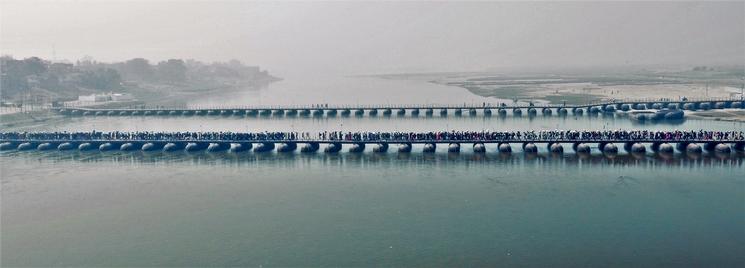 kumbh mela india inde pélerinage hindou devot 2019