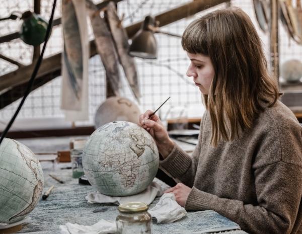 Painting_Portrait_Credit-Photographer_Guido_Bollino__Bellerby_and_Co_Globemakers_