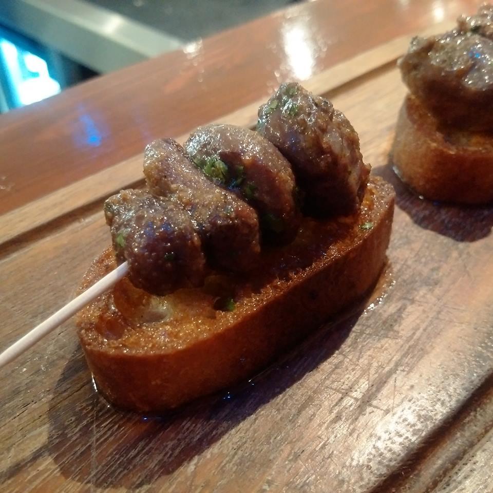 gésiers de canard confits, Piglet Wine Bar