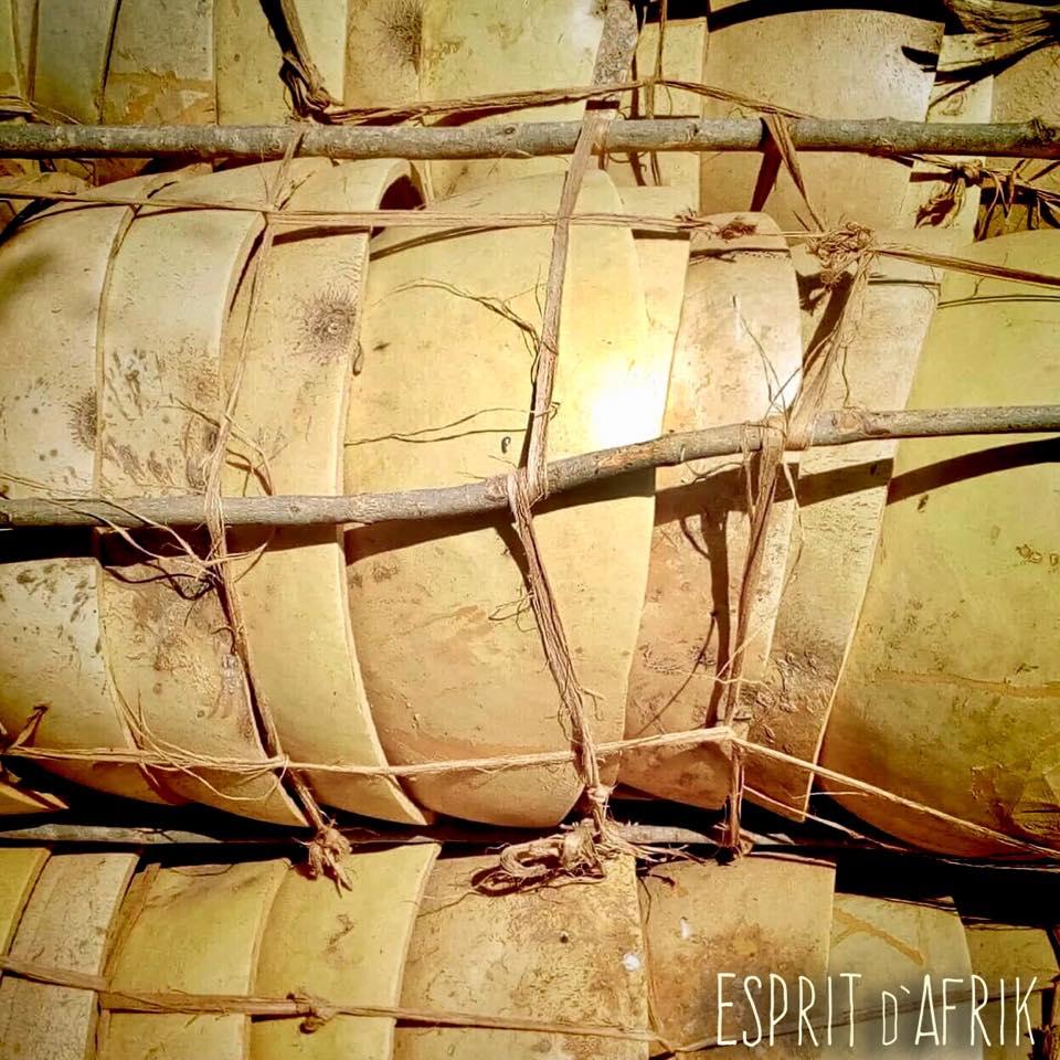 calebasse fallou esprit d'afrik dakar collier boucle d'oreille photophore