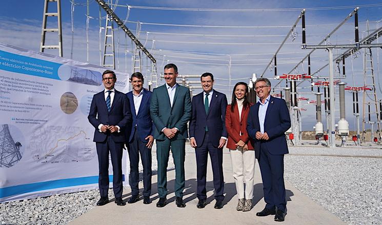 Le président espagnol, Pedro Sánchez et le président de la communauté Andalousie, Juanma Moreno, ont inauguré ce mercredi la centrale de Baza