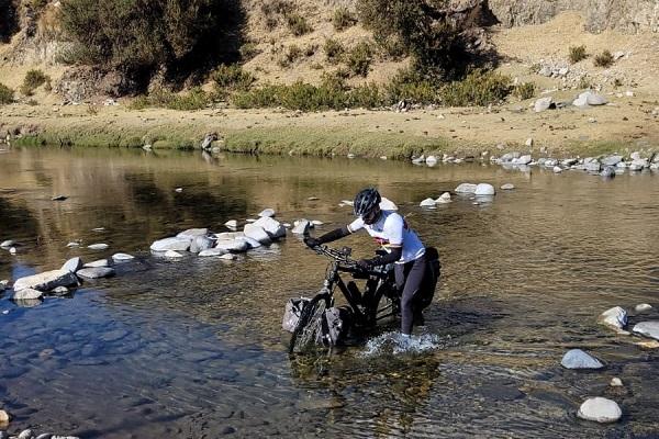 « Notre défi fou : la traversée de la cordillère des Andes à vélo ! »