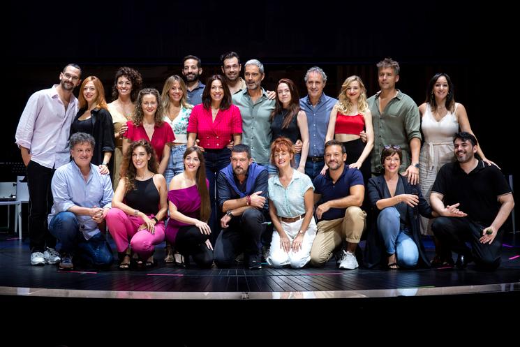 Company Antonio Banderas