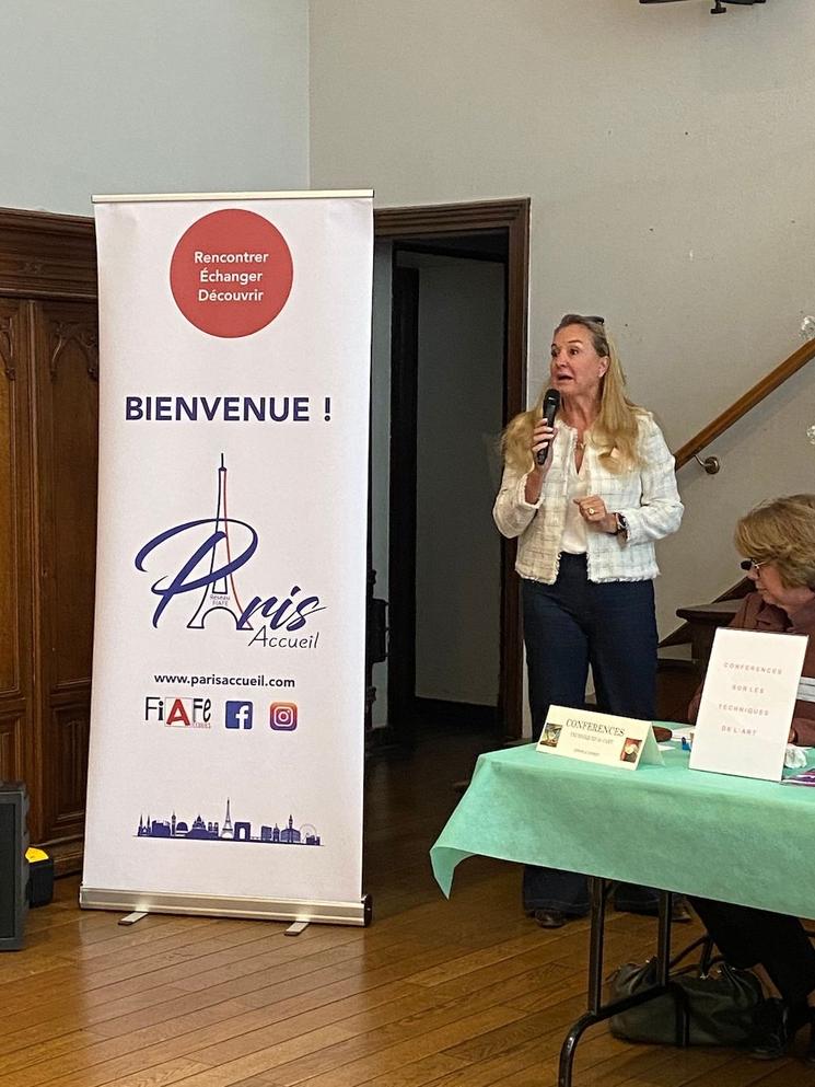 Corinne Levet au café de rentrée Paris Accueil