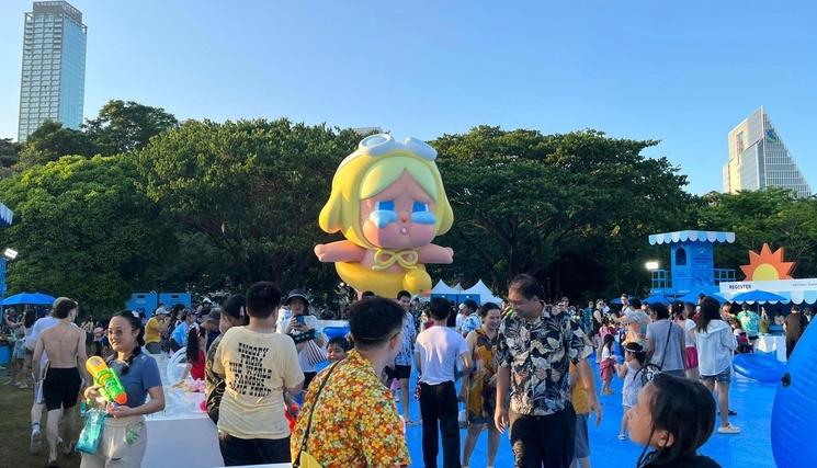 Sculpture Lumphini Park Bangkok