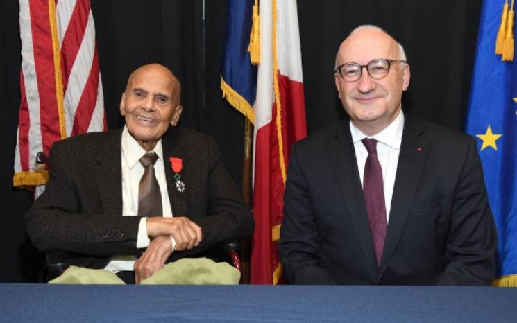 Harry Belafonte nommé Chevalier de l'Ordre National de la Légion d'Honneur