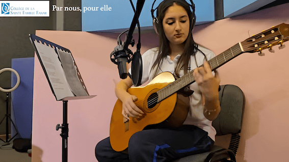 enfant guitare collège Liban