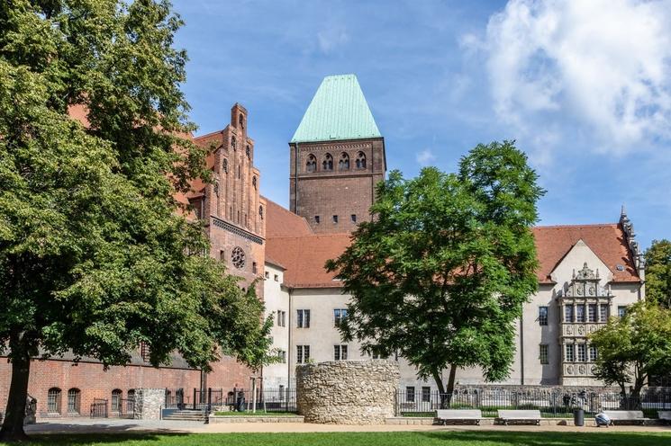 Le Märkisches Museum vu du Köllnischer Park © Stadtmuseum Berlin, Photo Fiona Hirschmann