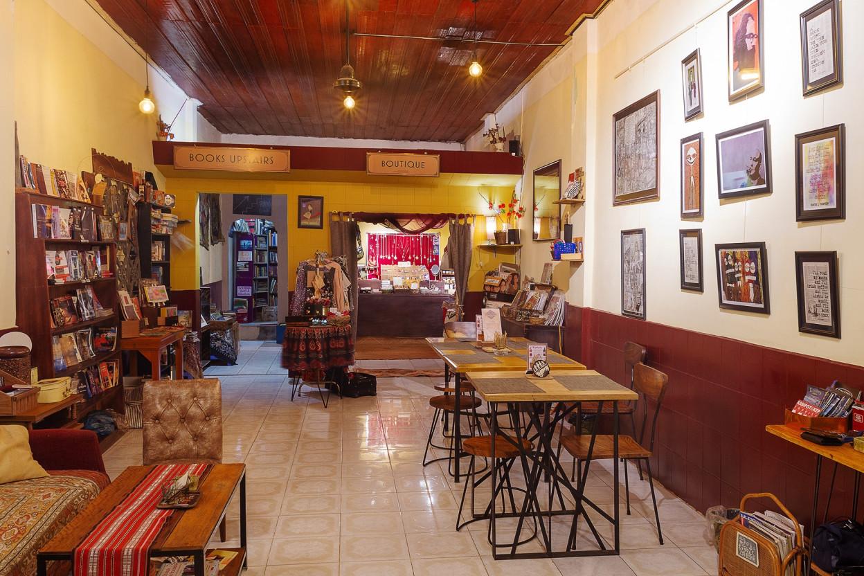 bookish bazaar bouquinerie kampot