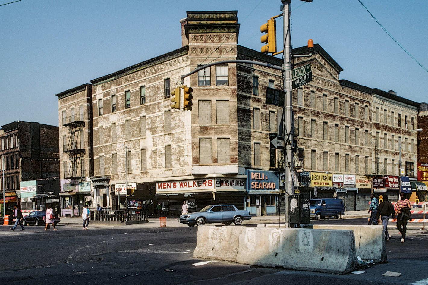 Croisement de la 125ème rue et du Boulevard Malcolm X - 1989 Camilio José Vergera