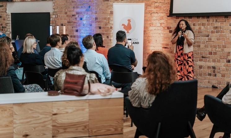 Pitch des startups devant un auditoire de connaisseurs