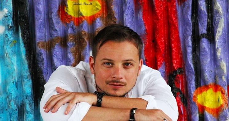 Alessio Chiodini est un acteur, doubleur et comédien de théâtre