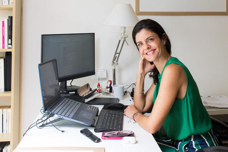Alexandrine Brami à son bureau de São Paulo / Vincent Bosson