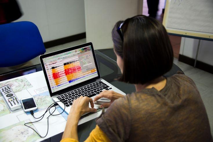 Aline Peltier, volcanologue sur l'île de La Réunion
