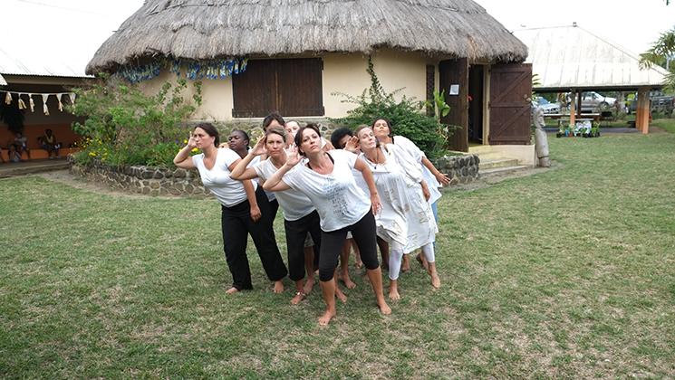 Olivia Manissa Panatte donne des cours musique danse et expression corporelle en Nouvelle Calédonie
