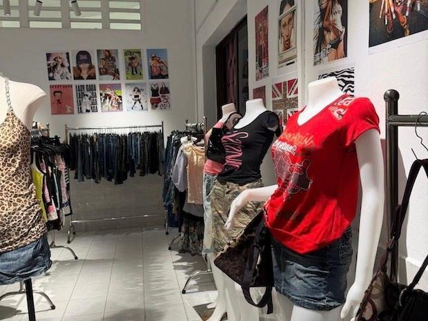 Au Cambodge, Seng Sok Heng mise sur la mode des années 2000 pour se démarquer