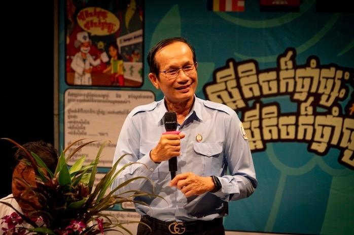 Au Cambodge, le cirque pour alerter sur les dangers des antibiotiques