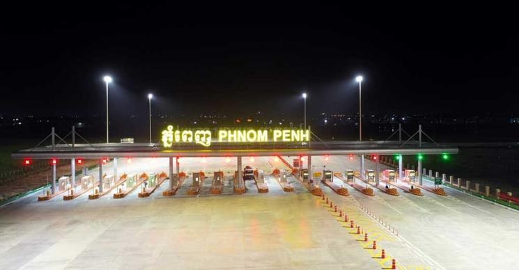 Autoroute phnom Penh Sihaoukville1820.jpg