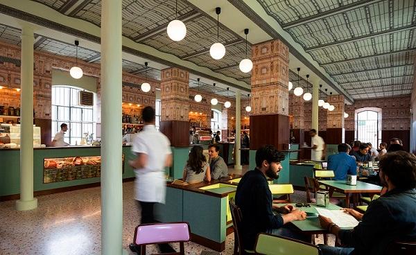 Bar luce fondazione prada