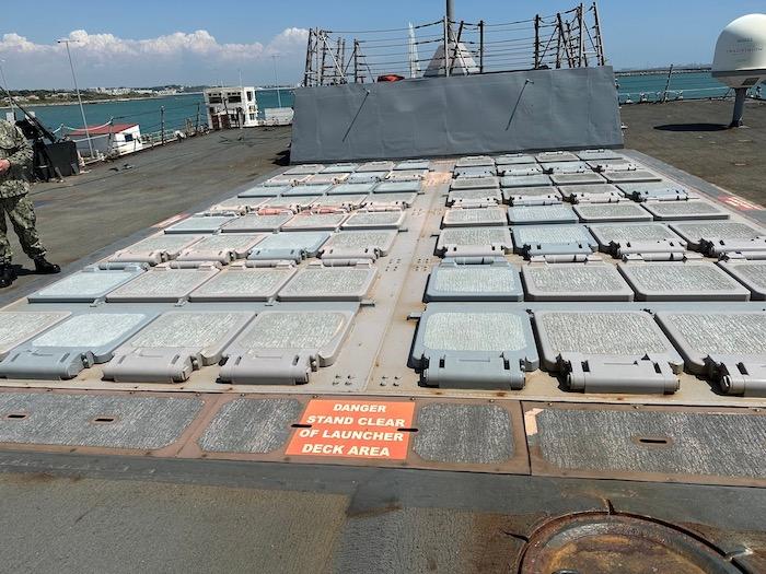 portes de modules de lancement vertical de missiles