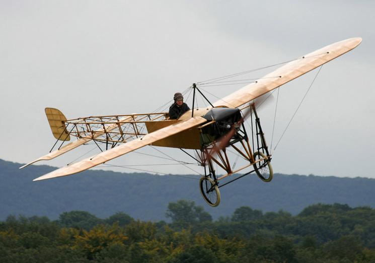 Le Blériot XI, avion mythique, reconstruit par Art Sordia, un passionné d’aviation